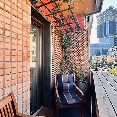 아파트 Introvert's Den *