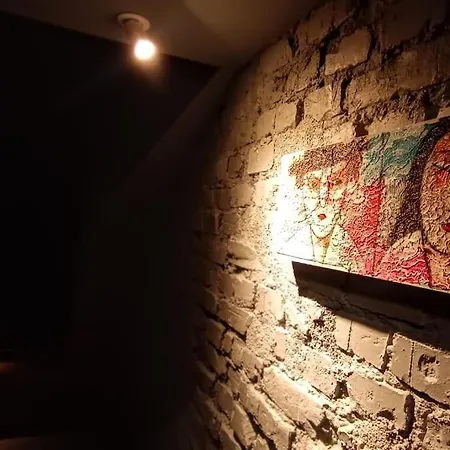Introvert's Den Tirana